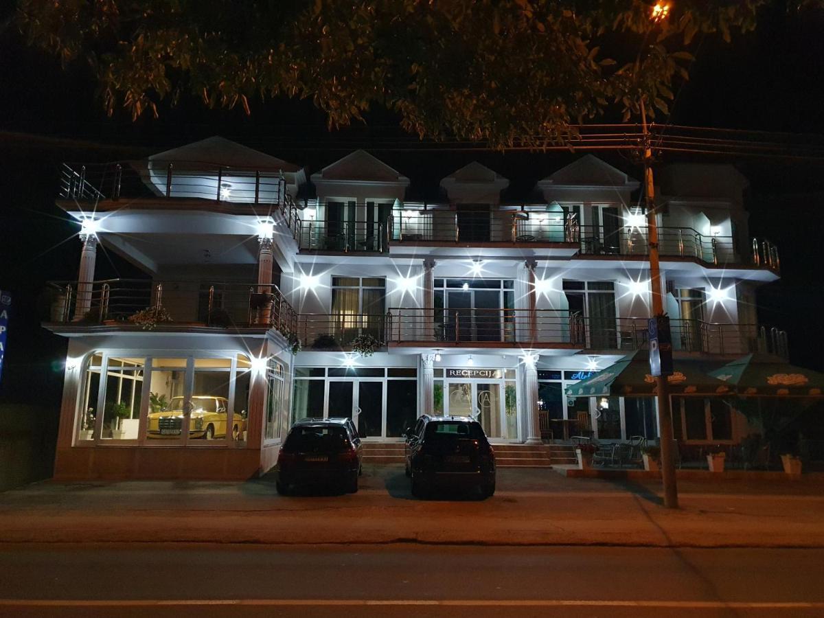 A Klub Apartmani Mrcajevci Buitenkant foto