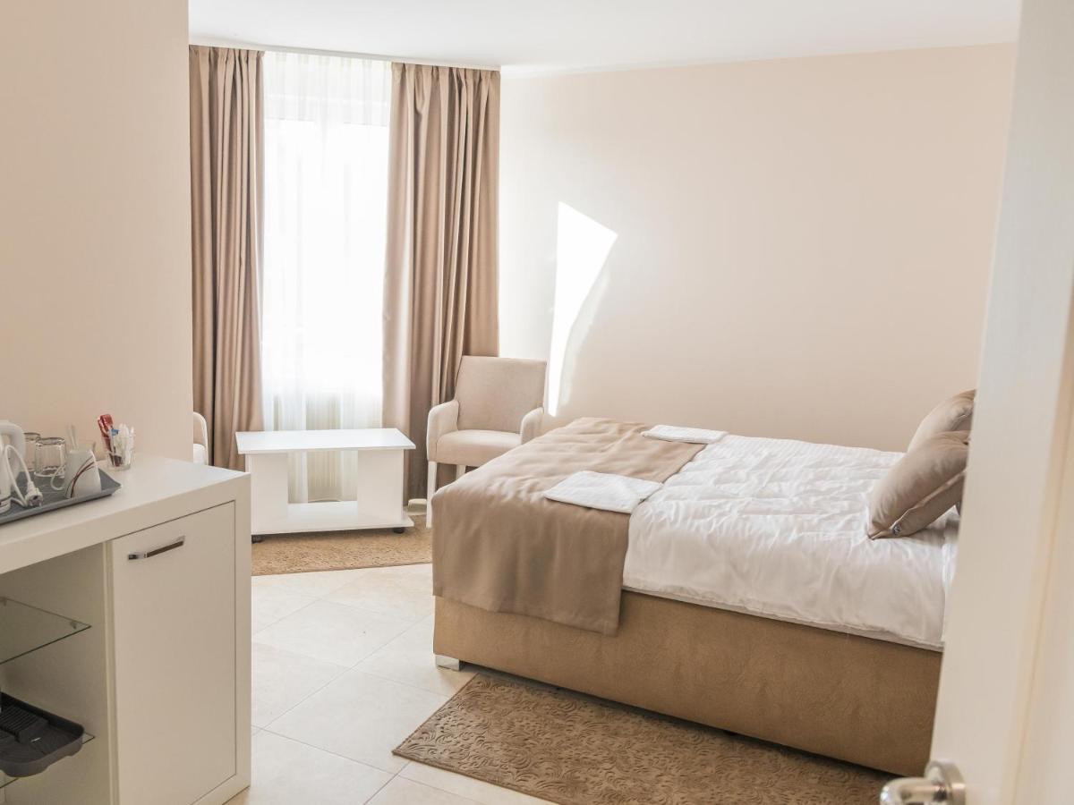 A Klub Apartmani Mrcajevci Buitenkant foto