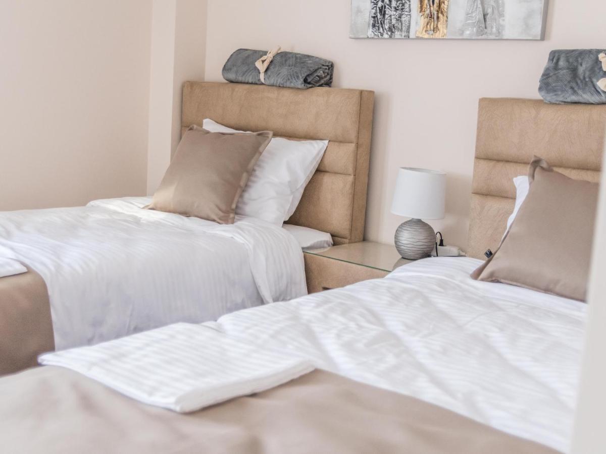 A Klub Apartmani Mrcajevci Buitenkant foto