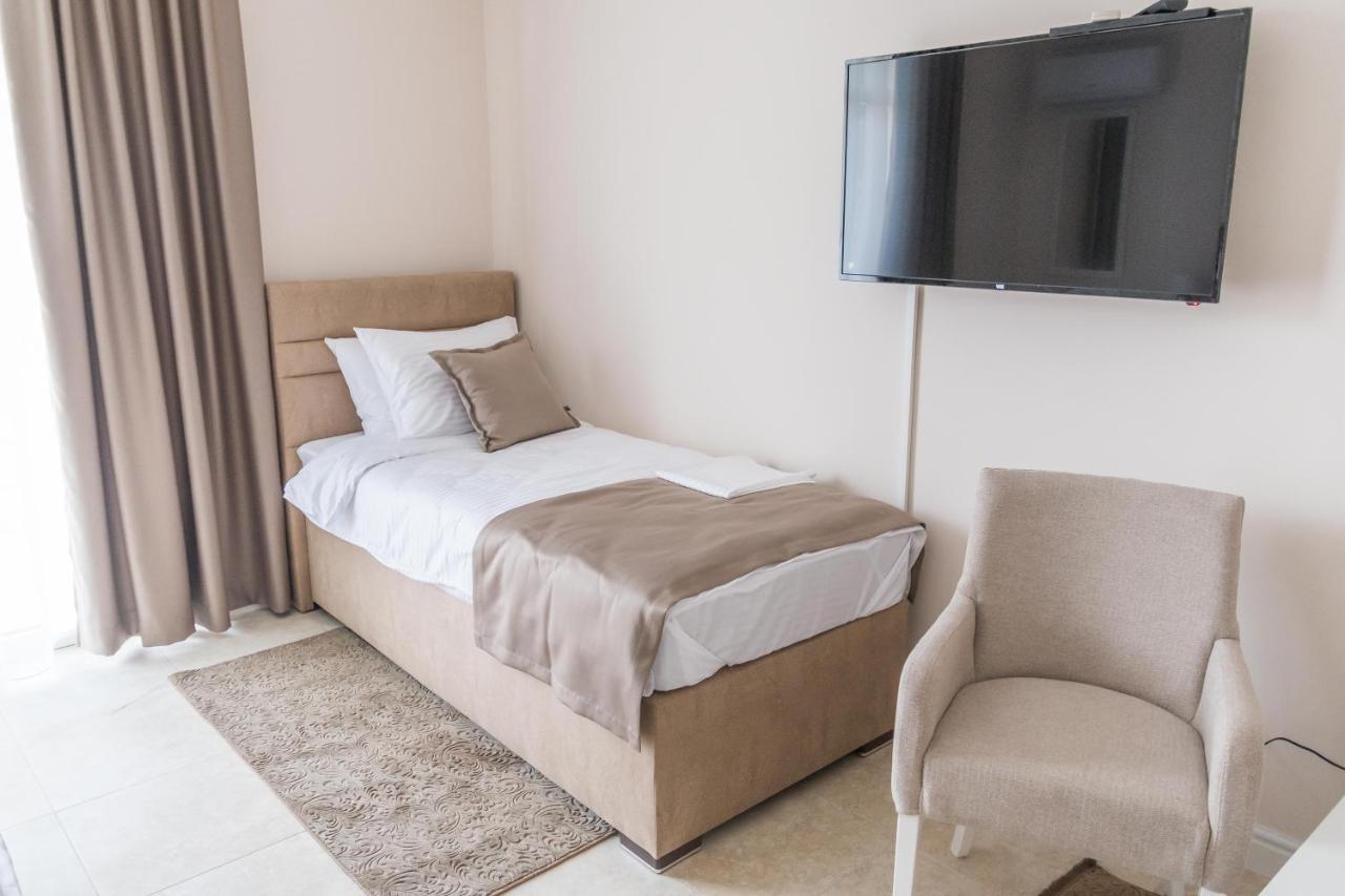 A Klub Apartmani Mrcajevci Buitenkant foto