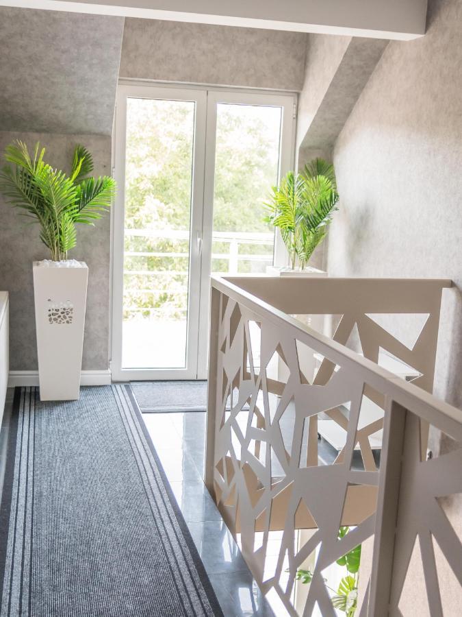 A Klub Apartmani Mrcajevci Buitenkant foto